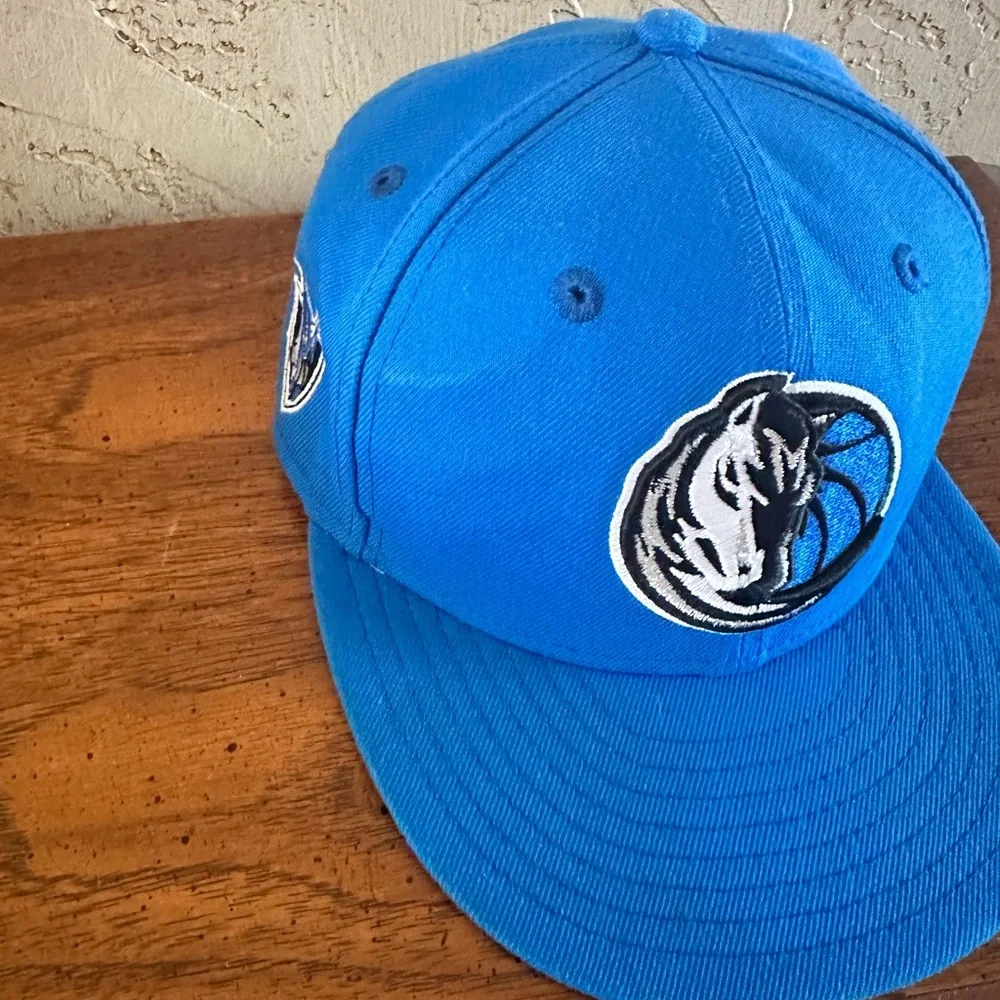 Dallas Mavericks Official NBA New Era Youth 9Fifty Blue Logo Cap SnapBack